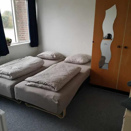 2 Vaerelser M Minikokken Brusekabine Og Toilet 4 Prs Homestay