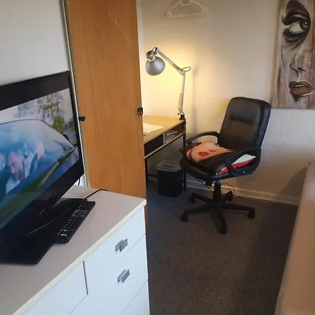 2 Vaerelser M Minikokken Brusekabine Og Toilet 4 Prs Habitación en casa particular Kolding